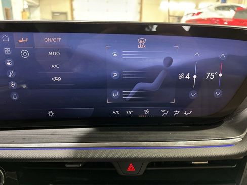 Used 2024 Buick Envision Preferred image 28