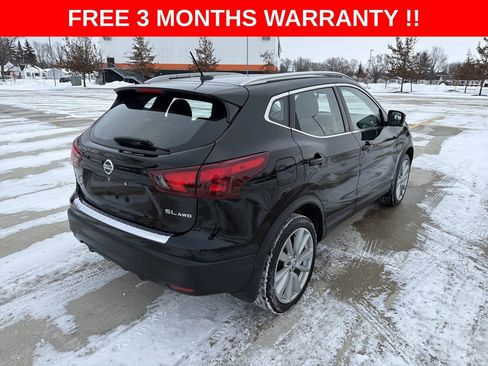 Used 2019 Nissan Rogue Sport SL w/ Premium Package image 31
