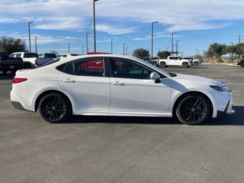 Certified 2025 Toyota Camry SE image 4