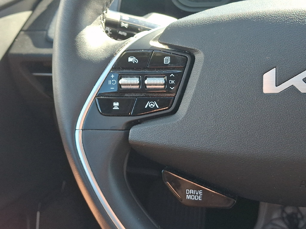 Used 2024 Kia EV6 Wind w/ Wind Technology Package AWD/4WD image 21