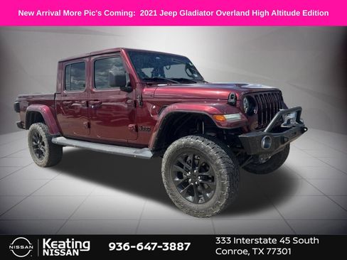 Used 2021 Jeep Gladiator Overland AWD/4WD image 1