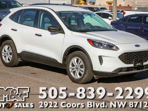 Used 2022 Ford Escape S image 1