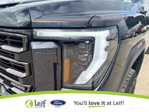 Used 2024 GMC Sierra 2500 AT4X image 37