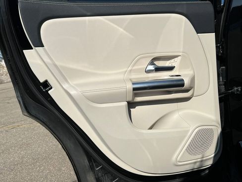 Used 2025 Mercedes-Benz GLA 250 4MATIC image 34