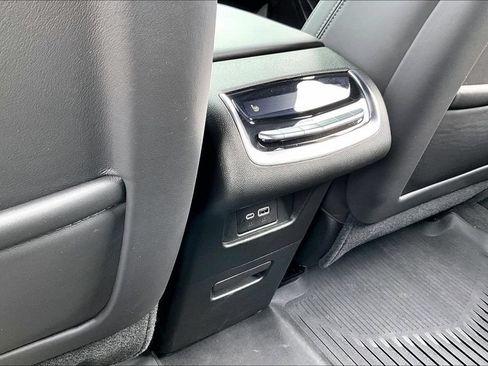 Used 2025 Cadillac XT6 Premium Luxury w/ Platinum Package AWD/4WD image 24