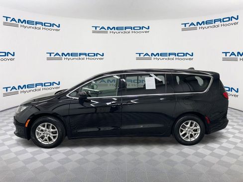 Used 2024 Chrysler Voyager LX FWD image 2