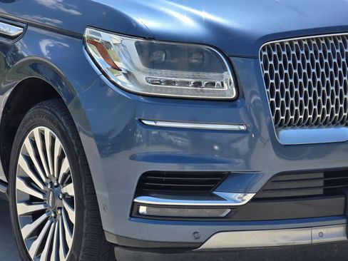 Used 2018 Lincoln Navigator Reserve w/ Technology Package AWD/4WD image 8