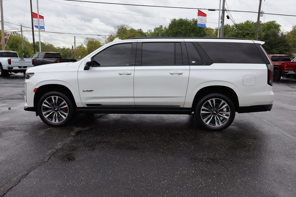 Used 2024 Cadillac Escalade ESV V AWD/4WD image 42