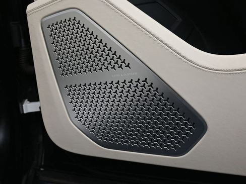 Used 2020 Lamborghini Urus image 30