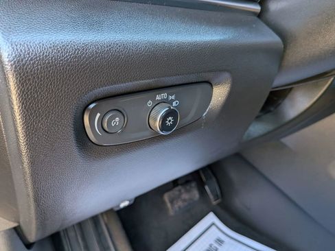 Used 2021 Chevrolet Traverse LS FWD image 45
