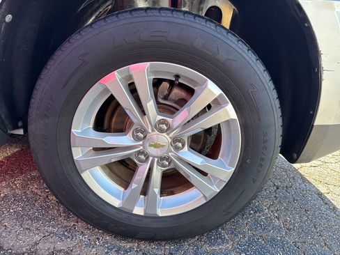 Used 2011 Chevrolet Equinox LS image 9