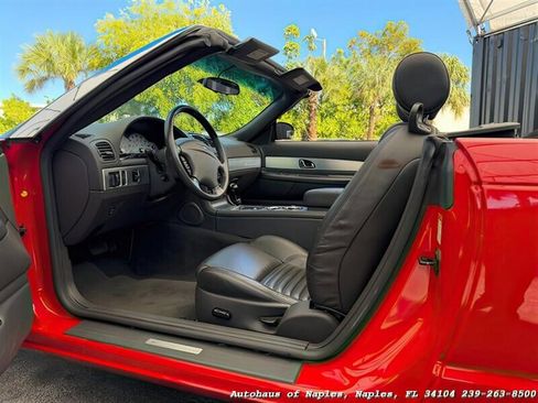 Used 2002 Ford Thunderbird Deluxe image 28