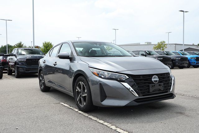 Used 2024 Nissan Sentra SV FWD image 2