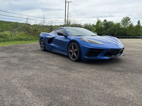 Used 2021 Chevrolet Corvette Stingray Premium Cpe w/ Z51 Performance Package RWD image 1