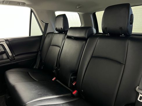 Used 2023 Toyota 4Runner TRD Off-Road Premium w/ Moonroof Package AWD/4WD image 25