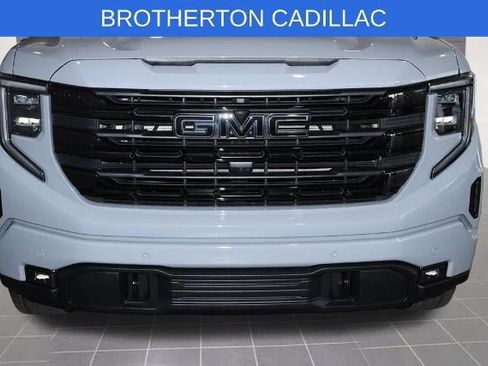Used 2024 GMC Sierra 1500 Elevation w/ Elevation Premium Package AWD/4WD image 13