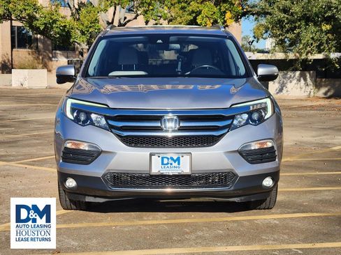 Used 2018 Honda Pilot Touring image 2
