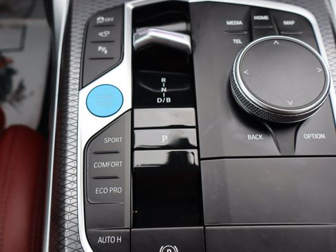 Used 2025 BMW i4 xDrive40i AWD/4WD image 19