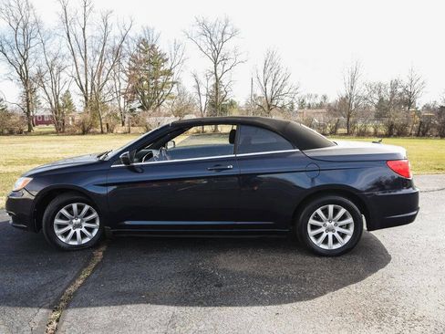 Used 2012 Chrysler 200 Touring FWD image 6