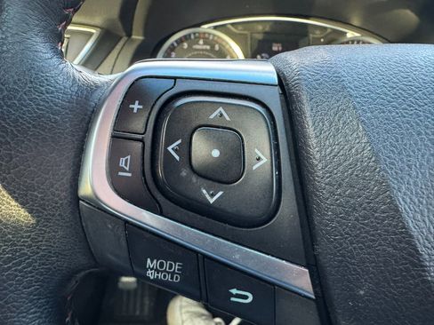 Used 2015 Toyota Camry SE image 13