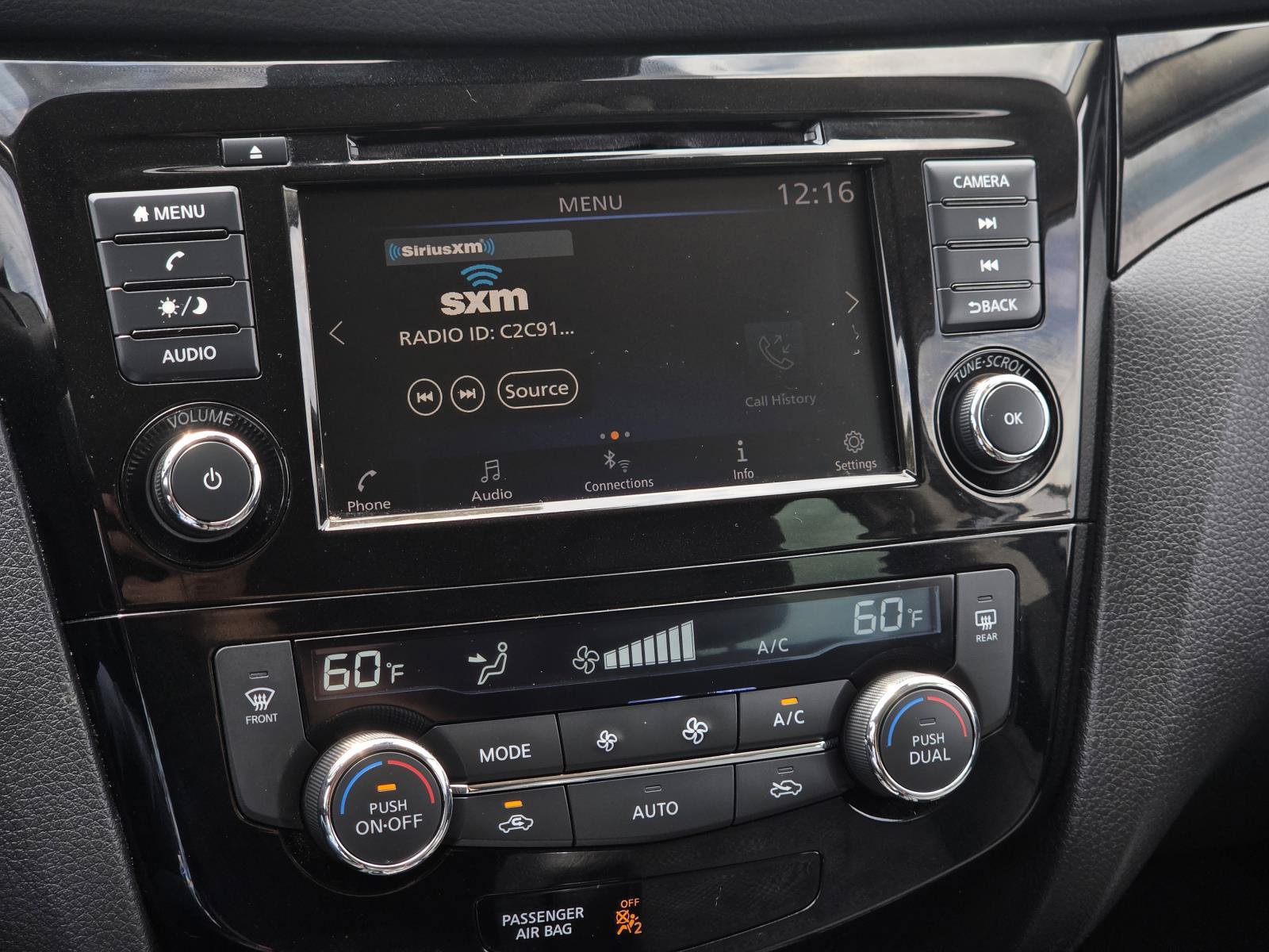 Used 2022 Nissan Rogue Sport SV w/ Technology Package FWD image 23