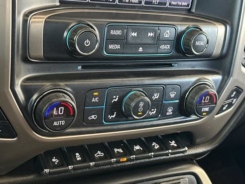 Used 2018 GMC Sierra 1500 Denali w/ Denali Ultimate Package AWD/4WD image 19