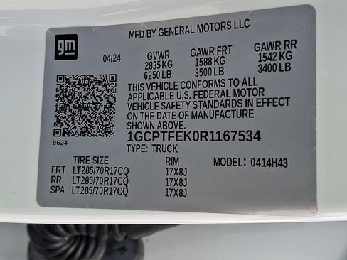 Used 2024 Chevrolet Colorado ZR2 w/ Safety Package AWD/4WD image 27