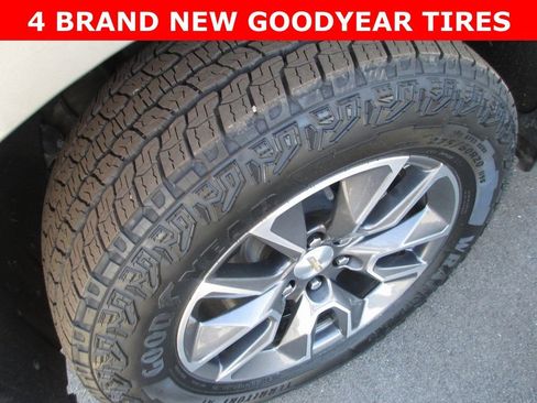 Used 2020 Chevrolet Silverado 1500 LT w/ All-Star Edition image 3