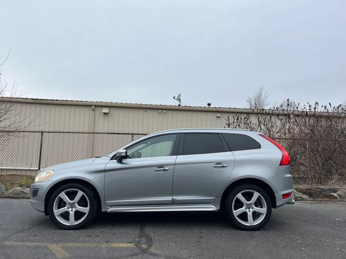 Used 2012 Volvo XC60 T6 R-Design image 5