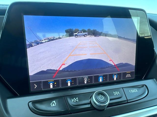Used 2019 Chevrolet Blazer LT w/ Sound & Technology Package FWD image 23