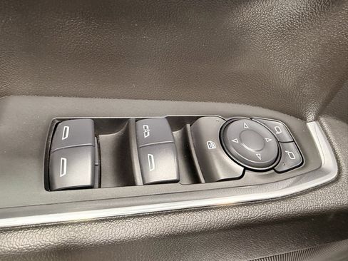 Used 2025 Chevrolet Silverado 1500 LT image 28