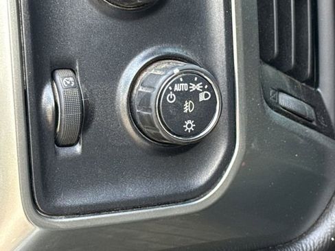 Used 2019 Chevrolet Silverado 3500 LT w/ LT Convenience Package image 17