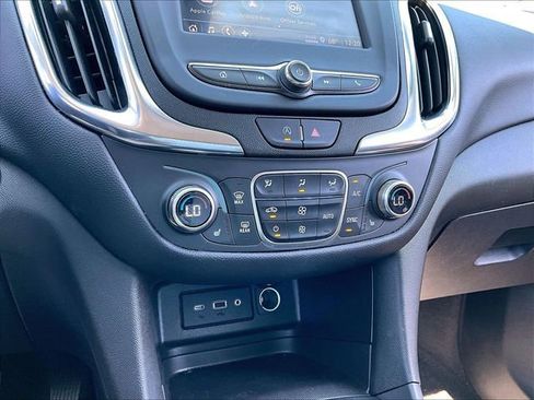 Used 2023 Chevrolet Equinox LT FWD image 26
