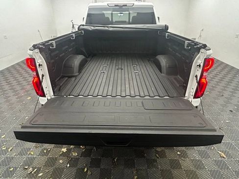 Used 2023 Chevrolet Silverado 2500 High Country w/ Z71 Off-Road Package image 18