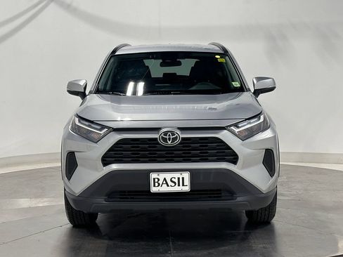Used 2025 Toyota RAV4 XLE AWD/4WD image 9