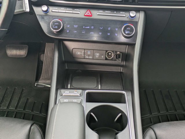 Used 2025 Hyundai Sonata Limited FWD image 19