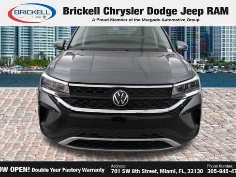 Used 2022 Volkswagen Taos SE FWD image 9