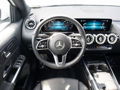 Used 2021 Mercedes-Benz GLA 250 4MATIC image 2