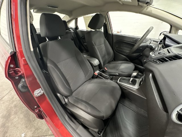 Used 2015 Ford Fiesta SE w/ Comfort Package FWD image 17