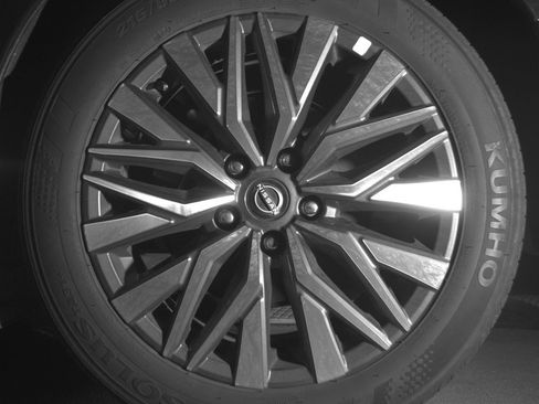 Used 2025 Nissan Altima 2.5 SV image 14