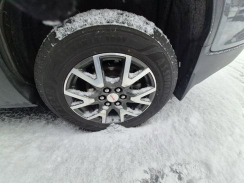 Used 2021 GMC Acadia SLE w/ Driver Convenience Package image 11