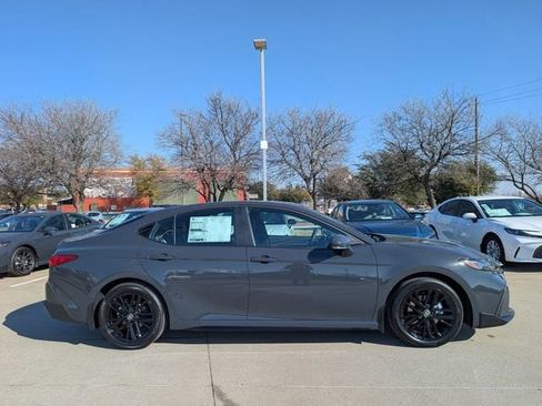 New 2026 Toyota Camry SE image 3