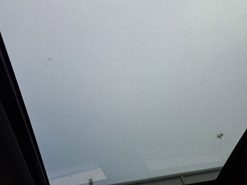 Used 2025 Volkswagen Atlas Cross Sport SEL R-Line image 18