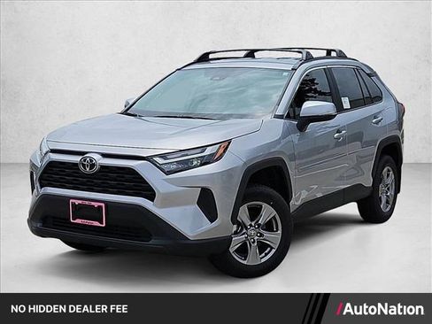 Used 2025 Toyota RAV4 XLE FWD image 1