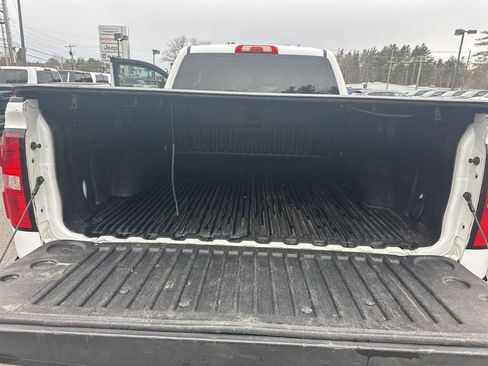 Used 2017 GMC Sierra 1500 Base image 24