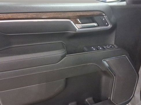 Used 2024 GMC Sierra 1500 SLE image 22
