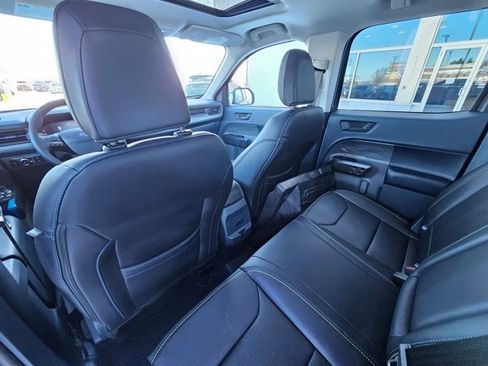 Used 2025 Ford Maverick Lobo image 11