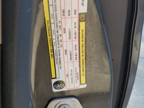 Used 2018 Chrysler Pacifica L image 30