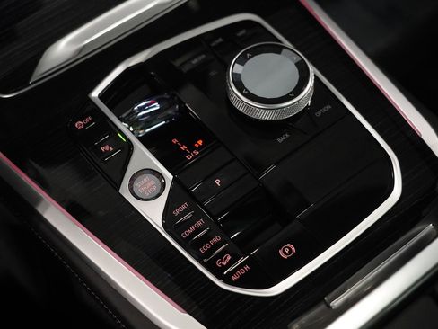 Used 2025 BMW X5 M60i image 25