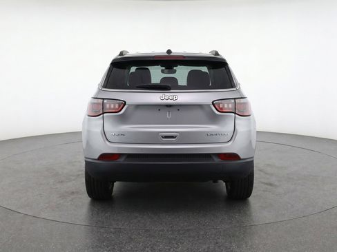 Used 2025 Jeep Compass Limited AWD/4WD image 7